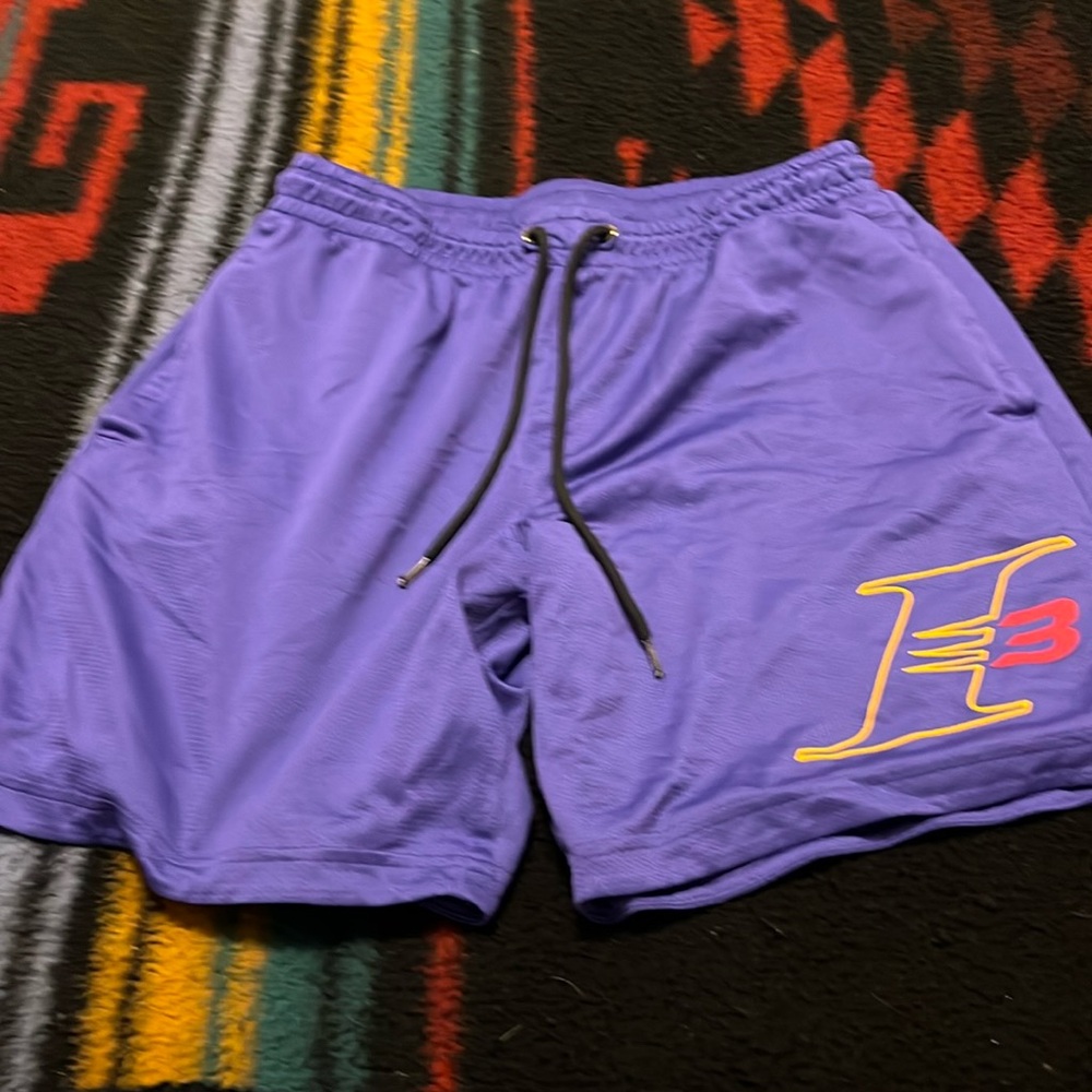 Iveraon basketball shorts
